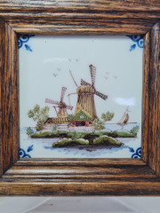 Картина керамическая винтажная в деревянной рамке &quot;Мельницы&quot; Makkum, 15 x 15 x 2,5 см, Нидерланды, 1960-70гг.