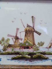 Картина керамическая винтажная в деревянной рамке &quot;Мельницы&quot; Makkum, 15 x 15 x 2,5 см, Нидерланды, 1960-70гг.