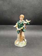 Статуэтка винтажная Im Stil Dresden "Мальчик с двумя птичками", фарфор, 15 см, Германия, 1970-80гг.