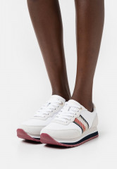 Tommy Hilfiger CORPORATE SEQUINS RUNNER Trainers white CORPORATE SEQUINS RUNNER кроссовки белый