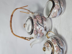 Набор для чая "Веточки сакуры", розово-черный декор, чайник, молочник, сахарница, фарфор, Китай, 1970-80гг.