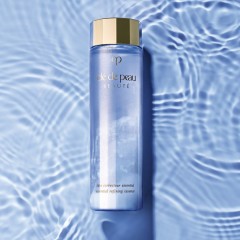 Cle de Peau Beaute Essential Refining Essence  Эфирная очищающая эссенция