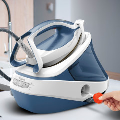Tefal Tefal Dampfbugelstation GV9710 Pro Express Ultimate, 1200 ml Wassertank, 7,6 Bar Druck, konstante Dampfabgabe: 155 g/Min, Dampfstoss: 580 g/Min.  Паровая гладильная станция Tefal GV9710 Pro Express Ultimate, резервуар для воды 1200 мл, давление 7,6 