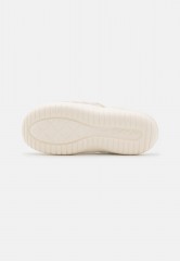 Nike Sportswear BURROW SE Hausschuh light orewood brown/aura/pale ivory BURROW SE тапочки светлый коричневый цвет рудного дерева/аура/светлая слоновая кость