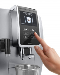 De'Longhi De'Longhi Kaffeevollautomat  Полностью автоматическая кофемашина De'Longhi.