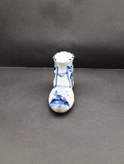 Статуэтка винтажная Delft Blue &quot;Голландский сапог&quot; с цветочным декором и мельницей, ручная роспись, фарфор, 11 х 7 см, Голландия, 1960-70гг.