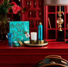 Rituals The Ritual of Karma Gift Set M, Средний подарочный набор для ухода за телом &quot;Ритуал Кармы&quot;: гель, крем, скраб и свеча
