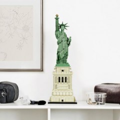 LEGO LEGO Architecture 21042 Freiheitsstatue LEGO Architecture 21042 Статуя Свободы