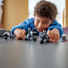 LEGO DC Universe Super Heroes 76179 Batman &amp; Selina Kyle: Verfolgungsjagd auf dem Motorrad ЛЕГО Бэтмен и Селина Кайл: погоня на мотоцикле
