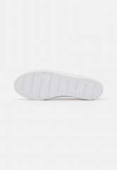 Tommy Hilfiger ESSENTIAL  Trainers seersucker/soothing pink ESSENTIAL Кроссовки Сирсакер/успокаивающий розовый