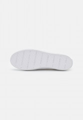 Tommy Hilfiger ESSENTIAL  Slip-ons white ESSENTIAL слипоны белый