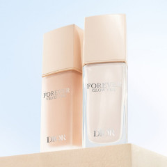 DIOR Forever Glow Veil  Вечно светящаяся вуаль