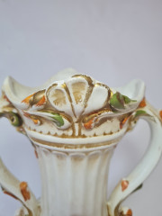 Capodimonte Винтажная ваза с двумя ручками и фактурными цветами &quot;Роза&quot;, 27см x 17см, Италия, 1960-70гг.