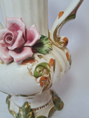 Capodimonte Винтажная ваза с двумя ручками и фактурными цветами &quot;Роза&quot;, 27см x 17см, Италия, 1960-70гг.