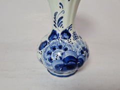 Delft Blau Винтажная ваза ручной росписи &quot;Голубые цветы на белом&quot;, делфтский фарфор, Голландия, 8,5см х 13,5см, Голландия, 1960-70гг.