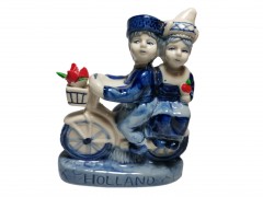 Delft Holland, Делфтский фарфор Коллекционная статуэтка &quot;Парочка на велосипеде&quot; Голландия, 10см х 12см х 3,5см