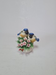 Статуэтка винтажная миниатюрная Capodimonte "Две птички на цветах", фарфор, 9 см, Италия, 1960-70гг.