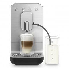 Smeg Smeg Espressomaschine BCC13BLMEU Kaffeevollautomaten mit Milchfunktion  Эспрессо-машина Smeg BCC13BLMEU полностью автоматическая кофемашина с функцией молока