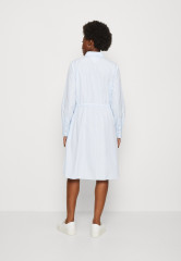 Tommy Hilfiger ITHAKA KNEE SHIRT DRESS  Shirt dress blue ПЛАТЬЕ-РУБАШКА ITHACA KNEE SHIRT DRESS Платье-рубашка синий