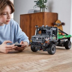 LEGO LEGO Technic 42129 Appgesteuerter 4x4 Mercedes-Benz Zetros Offroad-Truck LEGO Technic 42129 Внедорожник Mercedes-Benz Zetros 4x4 с управлением через приложение