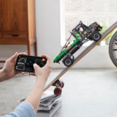 LEGO LEGO Technic 42129 Appgesteuerter 4x4 Mercedes-Benz Zetros Offroad-Truck LEGO Technic 42129 Внедорожник Mercedes-Benz Zetros 4x4 с управлением через приложение