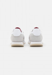 Tommy Hilfiger ESSENTIAL RUNNER Trainers white ESSENTIAL RUNNER — Кроссовки белый