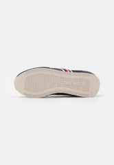 Tommy Hilfiger ESSENTIAL RUNNER Trainers space blue ESSENTIAL RUNNER — Кроссовки космический синий