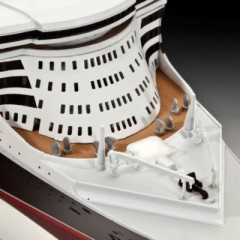Revell Queen Mary 2  королева мария 2