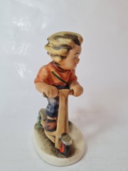 Friedel Bavaria Фигурка &quot;Мальчик на самокате&quot;, 15см х 10,5см, Германия, 1960-70гг.
