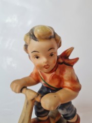 Friedel Bavaria Фигурка &quot;Мальчик на самокате&quot;, 15см х 10,5см, Германия, 1960-70гг.