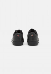 Tommy Hilfiger COURT WITH LACE HARDWARE Trainers black/gold COURT WITH LACE HARDWARE Кроссовки черное золото