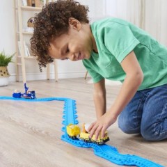 Spin Master Mighty Express Push-and-Go Zug Baut-es Bruno mit Guterwaggon Mighty Express Push-and-Go Train Build it Bruno with Goods Car