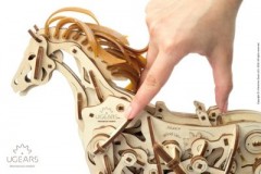 UGEARS Modellbausatz MECHANISCHES PFERD Комплект модели МЕХАНИЧЕСКАЯ ЛОШАДЬ