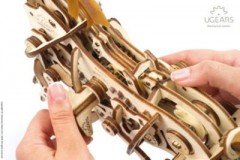 UGEARS Modellbausatz MECHANISCHES PFERD Комплект модели МЕХАНИЧЕСКАЯ ЛОШАДЬ
