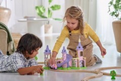 BRIO BRIO Disney Princess Traumschloss Eisenbahn-Set BRIO Набор поездов в замке мечты принцессы Диснея