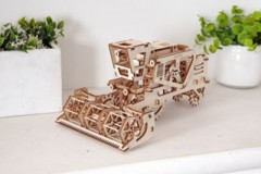 UGEARS Modellbausatz MAHDRESCHER Комплект модели зерноуборочного комбайна