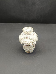 Статуэтка винтажная Capodimonte / Victoria с изображением женского портрета, фарфор, 11 х 6.5 см, Италия, 1960-70гг.