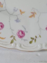 Набор тарелок винтажных Triptis-VEB, белый фарфор с разноцветным цветочным декором и позолоченным краем, 5 шт х 19 x 2 см, Германия, 1960-70гг.