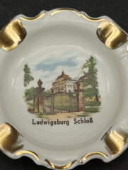 Пепельница винтажная Gerold Bavaria &quot;Замок Людвигсбург&quot;, с позолотой, фарфор, 7.5 см, Германия, 1970-80гг.