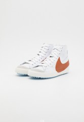 Nike Sportswear BLAZER MID #x27;77 JUMBO UNISEX Sneaker high white/dark russet/sail/celestine blue/team orange BLAZER MID #x27;77 JUMBO UNISEX — Высокие кроссовки женские белый/темно-красный/парус/голубой небесный/оранжевый командный
