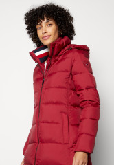 Tommy Hilfiger GLOBAL STRIPE COAT Down coat rouge GLOBAL STRIPE COAT Пуховик румяна