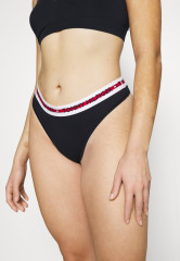 Tommy Hilfiger NATURE TECH THONG Thong desert sky ПРИРОДА ТЕХ ТОНГ Стринги небо пустыни