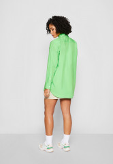 Tommy Hilfiger 1985 ORG CO POPLIN Button-down blouse spring lime 1985 ORG CO POPLIN Блуза на пуговицах весенняя известь