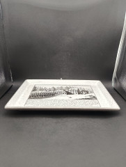 Поднос винтажный Karlsruhe &quot;Проспект Лангетштайнбахера в 1725 году&quot;, майолика, кракелюр / чб декор, керамика, 30 х 19 см, Германия, 1970-80гг.