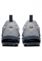 Nike Sportswear AIR VAPORMAX PLUS Sneaker low wolf grey/dark grey/team orange/white AIR VAPORMAX PLUS кроссовки женские низкие серый волк/темно-серый/оранжевый/белый