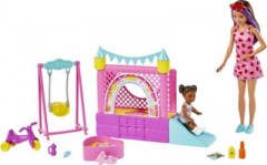 Mattel Barbie Skipper Babysitters Inc. Hupfburg-Spielset mit Puppen und Zubehor Надувной замок Barbie Skipper Babysitters Inc. с куклами и аксессуарами