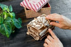 UGEARS Modellbausatz ANTIK BOX Комплект моделей ANTIQUE BOX