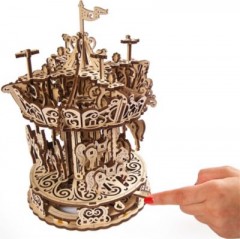 UGEARS Modellbausatz KARUSSELL Комплект моделей КАРУСЕЛЬ