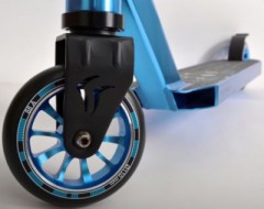 Schildkrot Stuntscooter Flipwhip Electric Blue Трюковый самокат Flipwhip Electric Blue