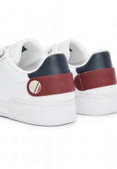 Tommy Hilfiger BUTTON DETAIL COURT Trainers white BUTTON DETAIL COURT Кроссовки белый